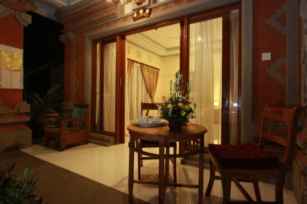 Loris * Ubud